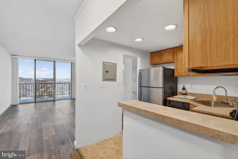 2059 HUNTINGTON AVENUE #1602