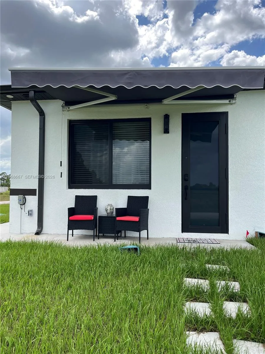 1251 E CELLINI ST #1 Lehigh Acres, FL 33974