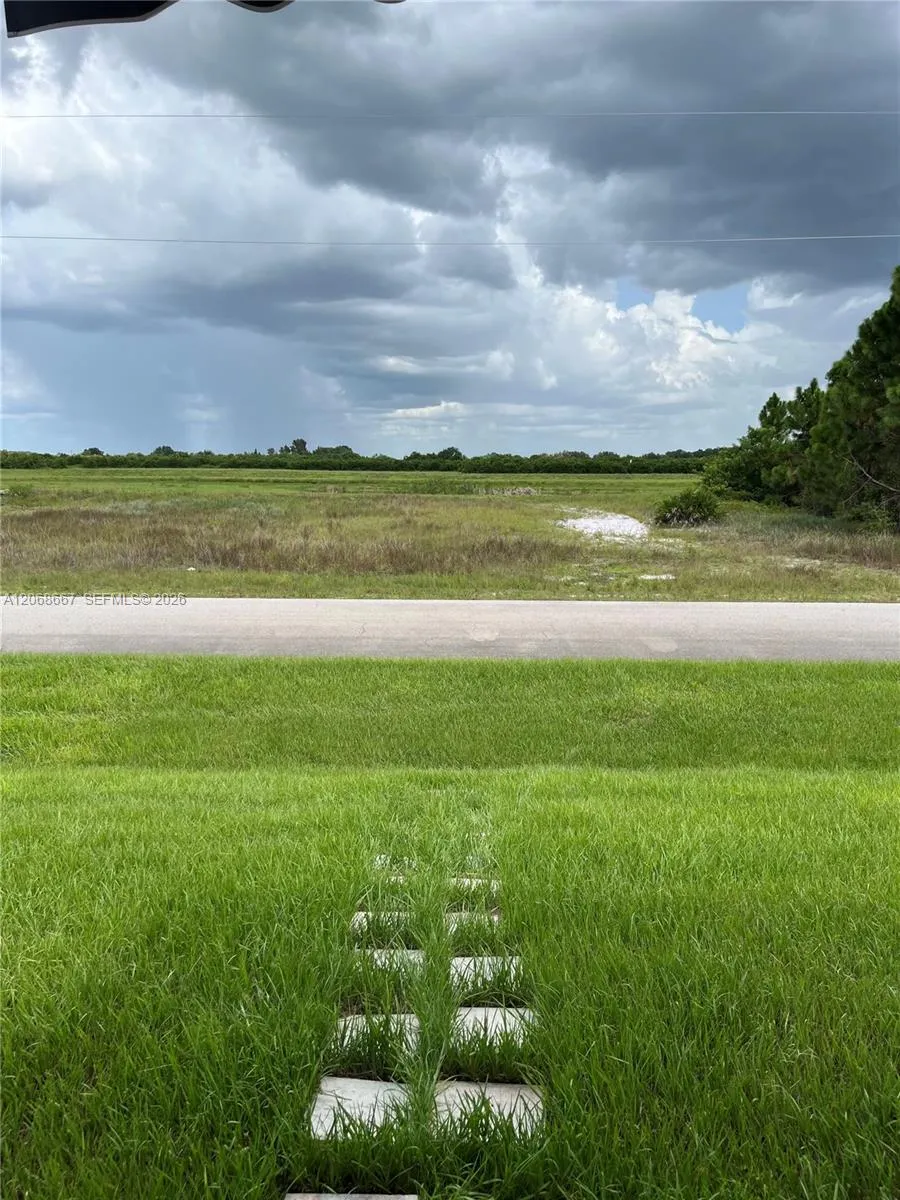 1251 E CELLINI ST #1 Lehigh Acres, FL 33974