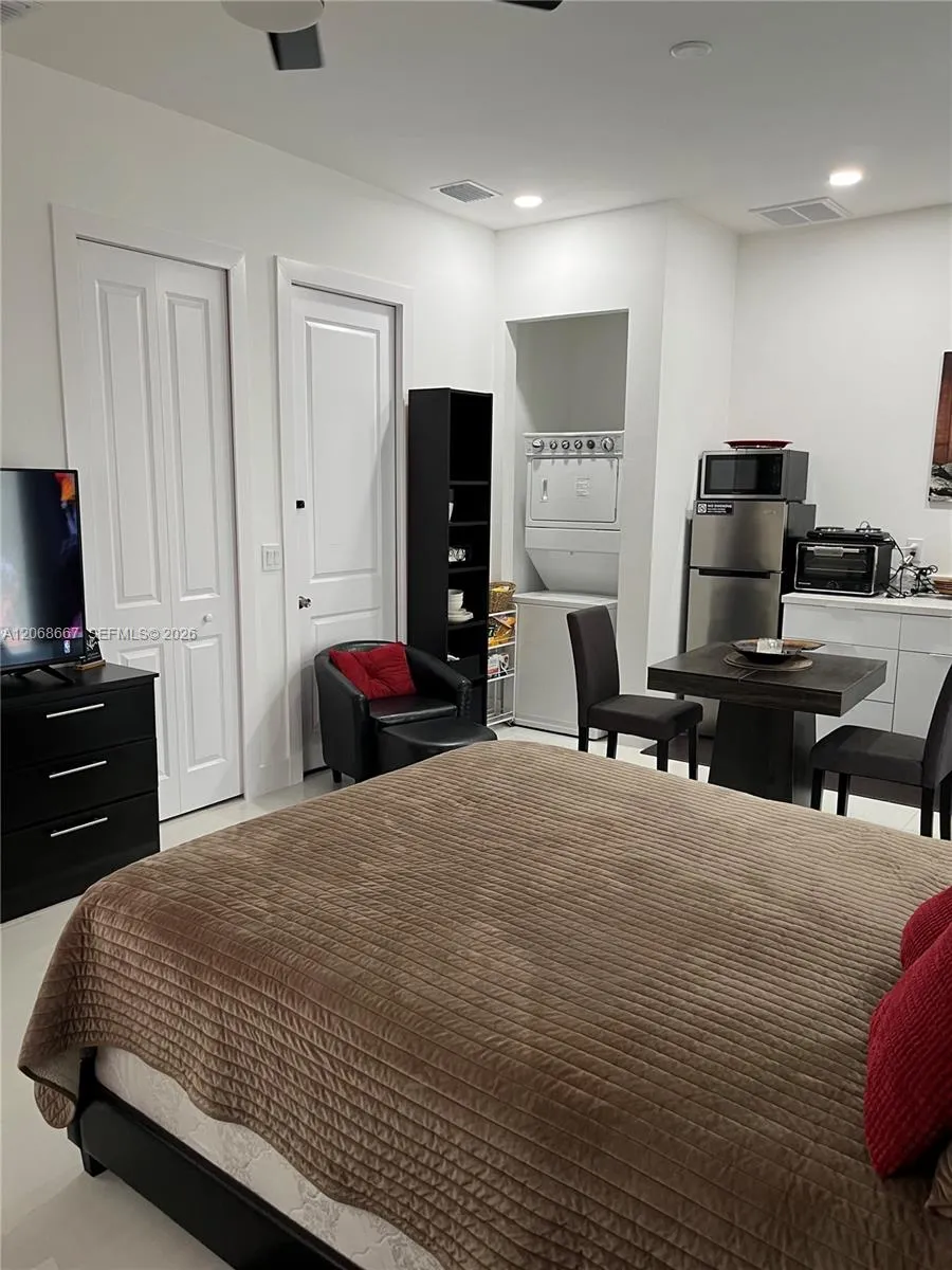 1251 E CELLINI ST #1 Lehigh Acres, FL 33974