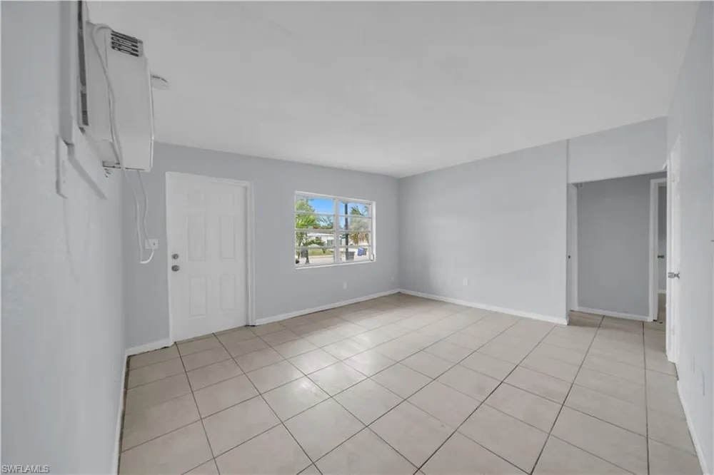 1527 Gardenia Avenue Fort Myers, FL 33916