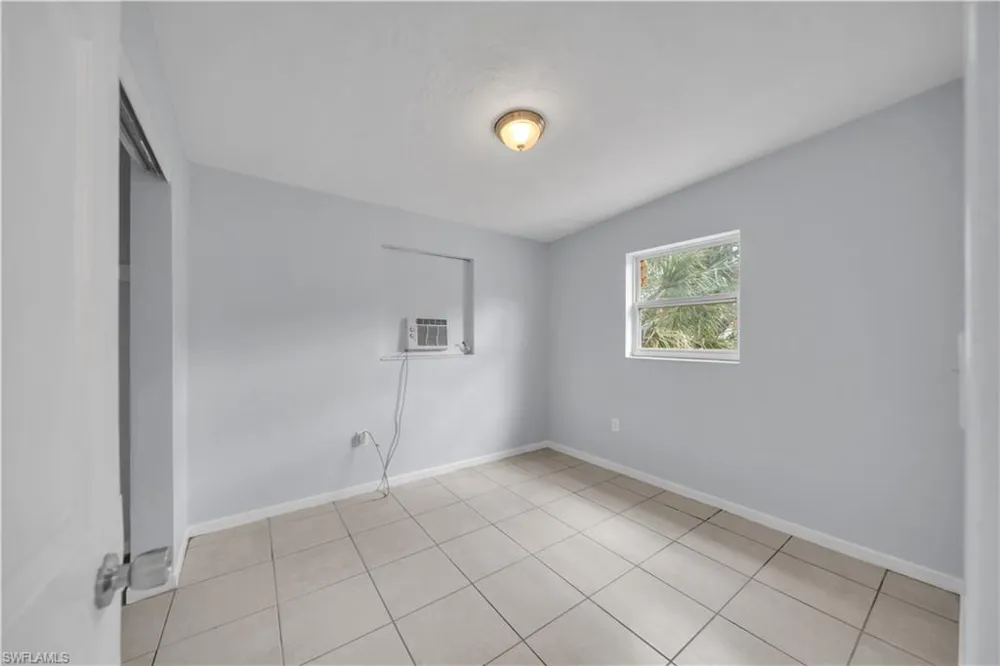1527 Gardenia Avenue Fort Myers, FL 33916