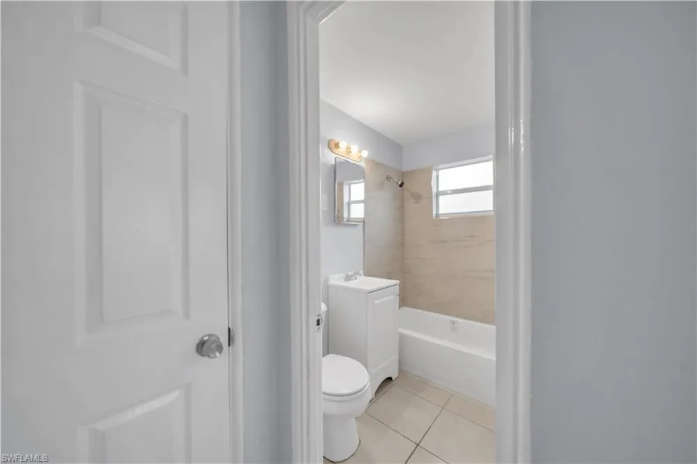 1527 Gardenia Avenue Fort Myers, FL 33916