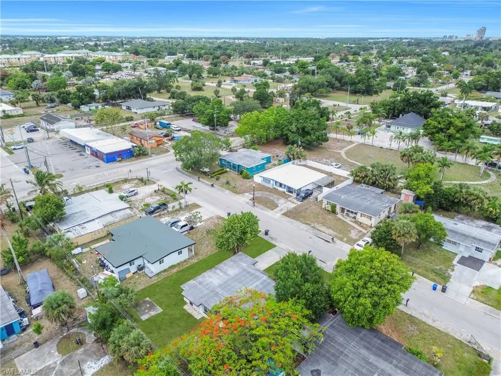 1527 Gardenia Avenue Fort Myers, FL 33916