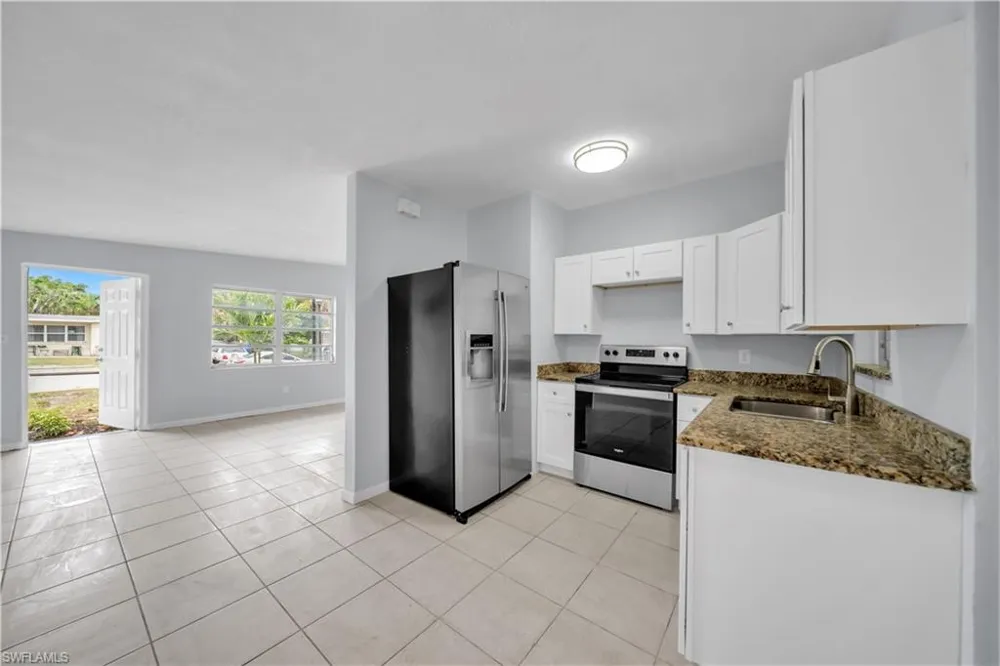 1527 Gardenia Avenue Fort Myers, FL 33916