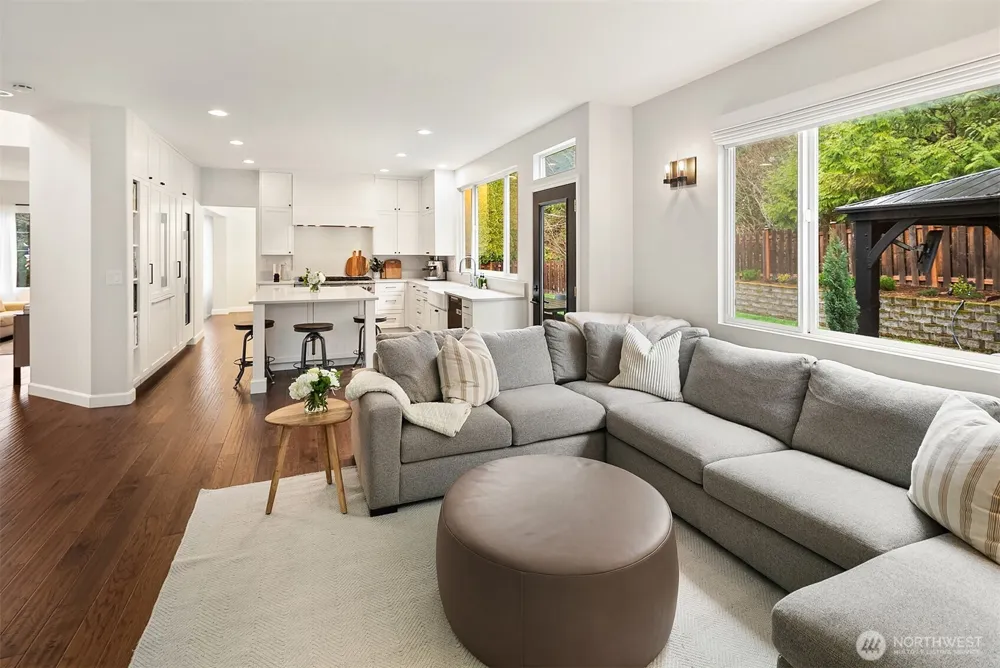 24046 SE 9th Court Sammamish, WA 98075