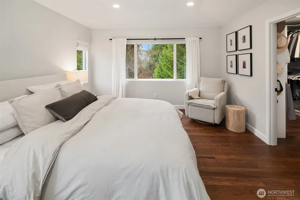 24046 SE 9th Court Sammamish, WA 98075