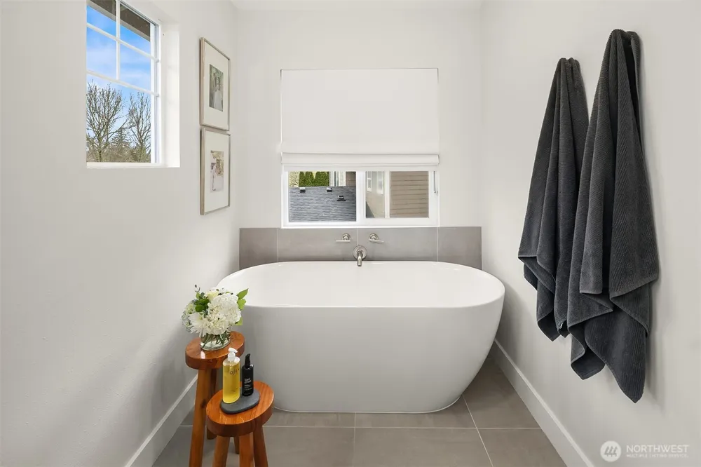 24046 SE 9th Court Sammamish, WA 98075