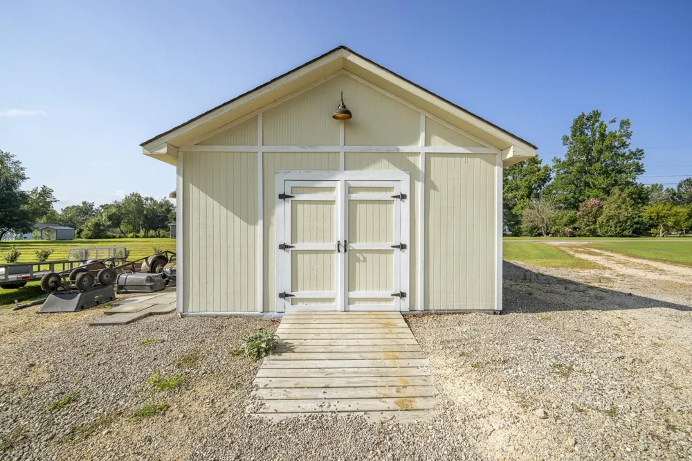 1150 PINHOOK DR Savannah, TN 38372