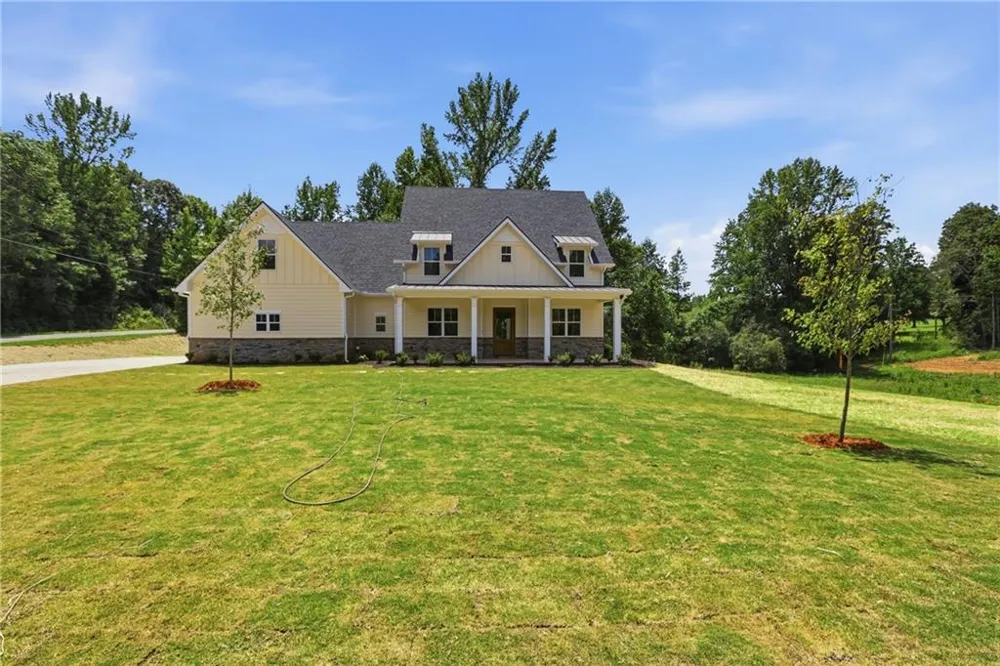 114 Grove Park Drive Cornelia, GA 30531
