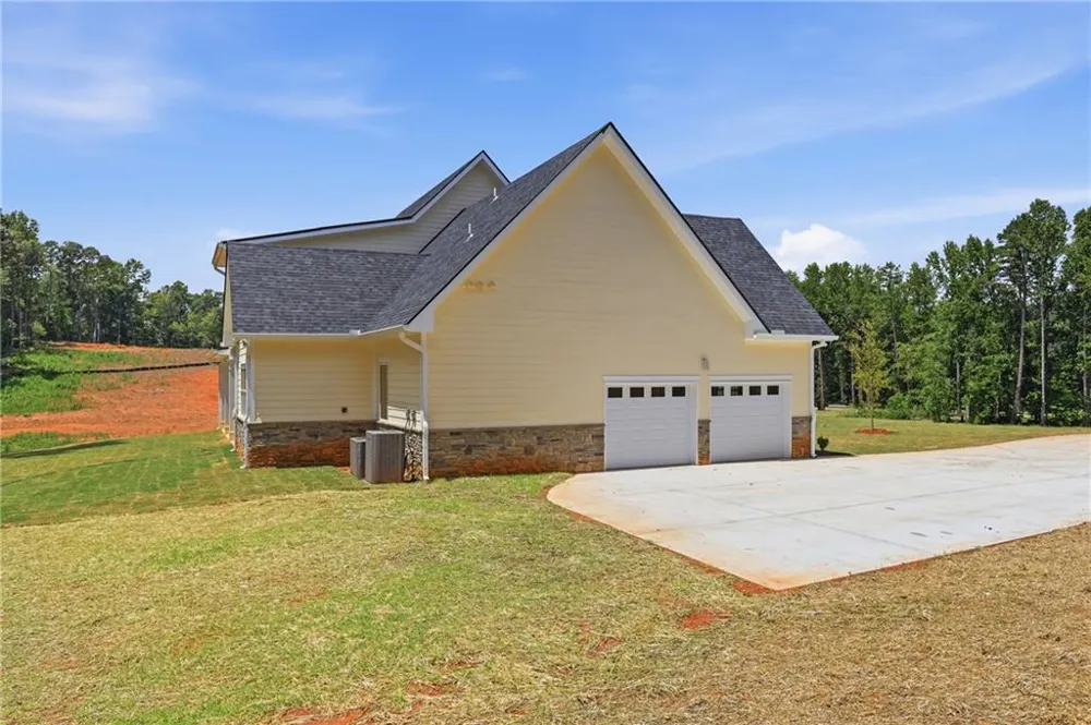114 Grove Park Drive Cornelia, GA 30531