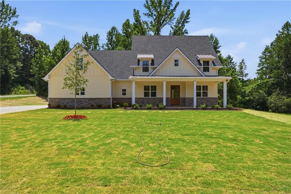 114 Grove Park Drive Cornelia, GA 30531