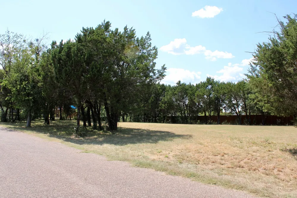 4902 Village Drive Rio Vista, TX 76093