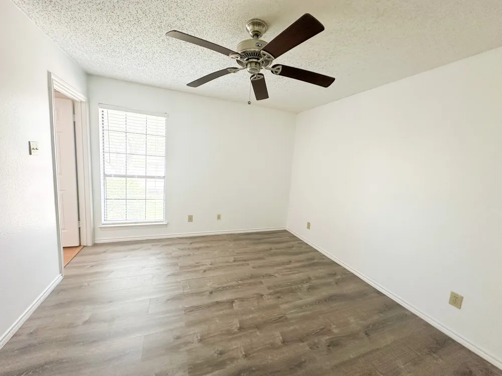 16301 Ledgemont Lane #273B Addison, TX 75001