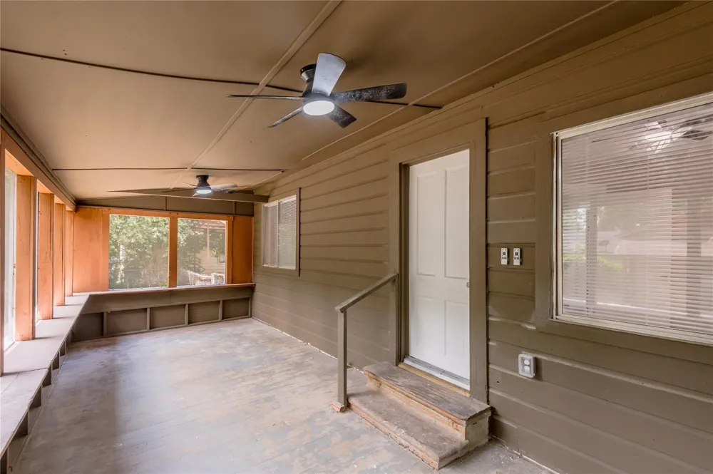 1107 W Dogwood Street Woodville, TX 75979