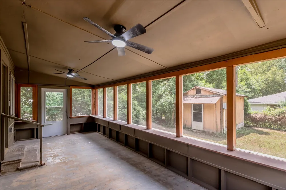 1107 W Dogwood Street Woodville, TX 75979