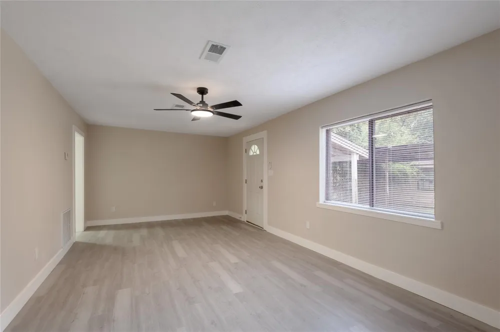 1107 W Dogwood Street Woodville, TX 75979