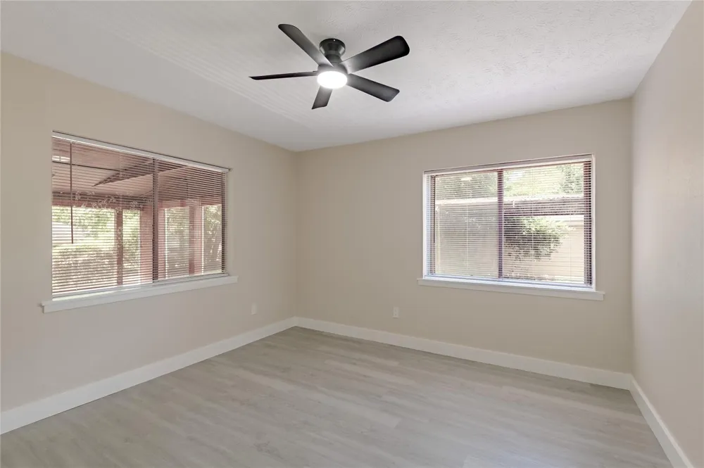 1107 W Dogwood Street Woodville, TX 75979
