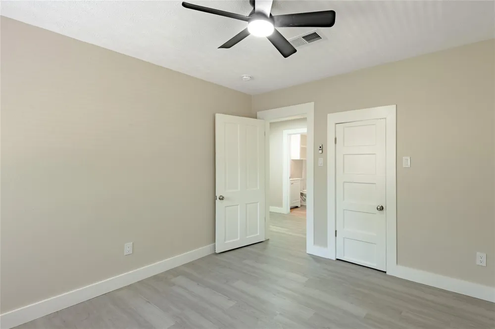 1107 W Dogwood Street Woodville, TX 75979