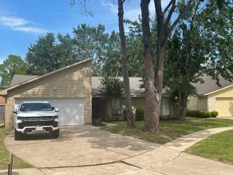 3807 Lamplighter Circle