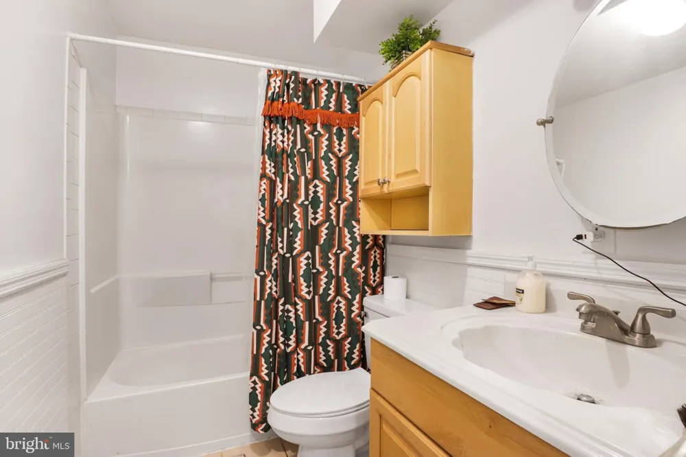 123 DORY COURT Beverly, NJ 08010