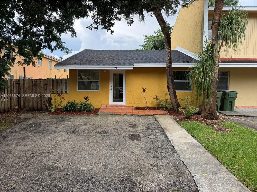 70 SW 14th Ter Homestead, FL 33030