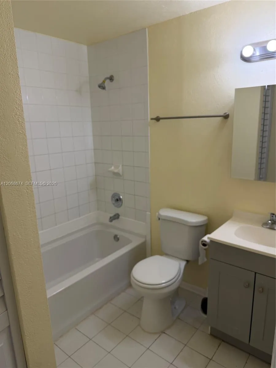 70 SW 14th Ter Homestead, FL 33030