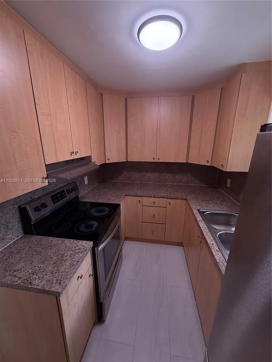 70 SW 14th Ter Homestead, FL 33030