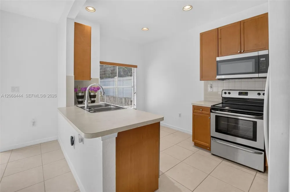 218 Lake Monterey Cir Boynton Beach, FL 33426