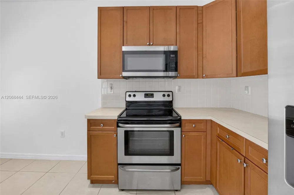 218 Lake Monterey Cir Boynton Beach, FL 33426