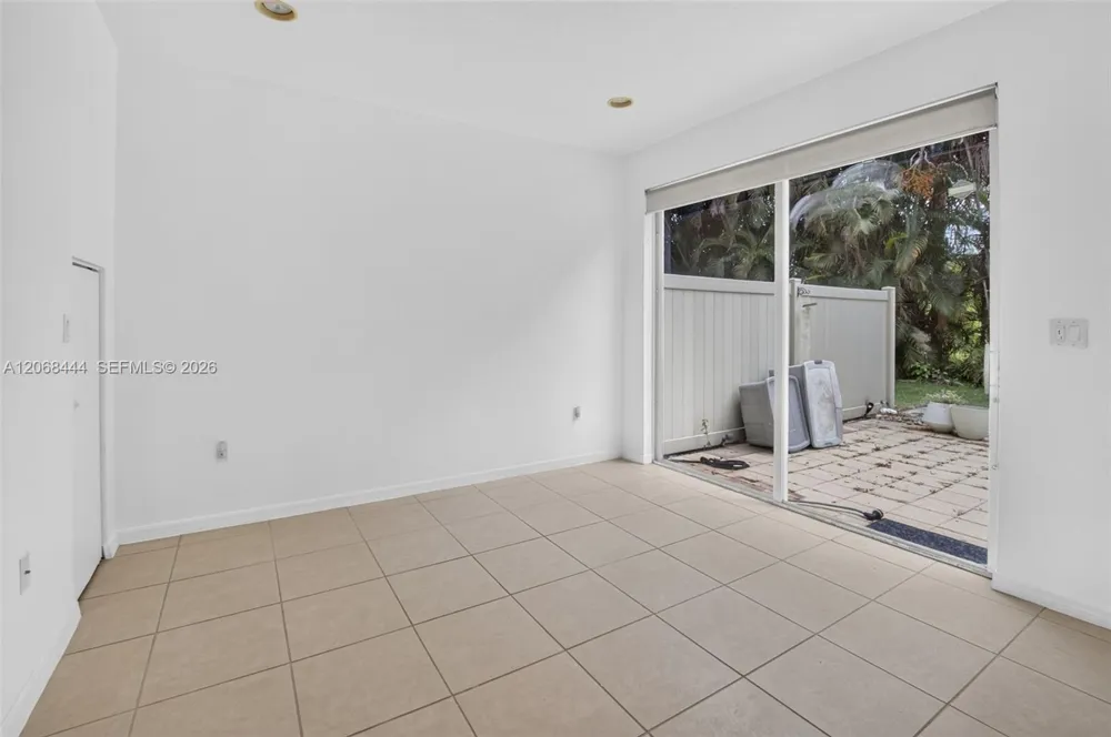 218 Lake Monterey Cir Boynton Beach, FL 33426
