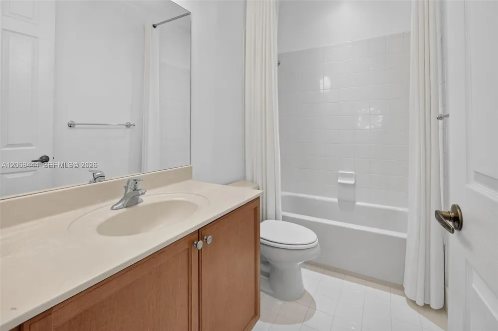 218 Lake Monterey Cir Boynton Beach, FL 33426