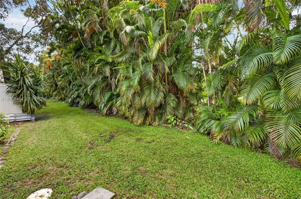 218 Lake Monterey Cir Boynton Beach, FL 33426