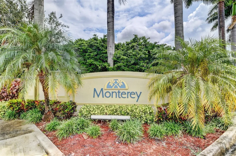 218 Lake Monterey Cir Boynton Beach, FL 33426