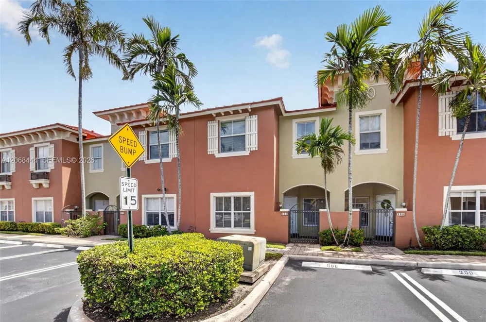 218 Lake Monterey Cir Boynton Beach, FL 33426