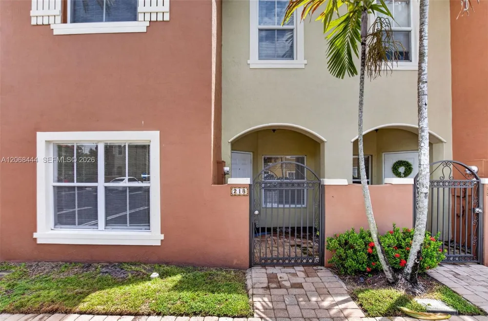 218 Lake Monterey Cir Boynton Beach, FL 33426