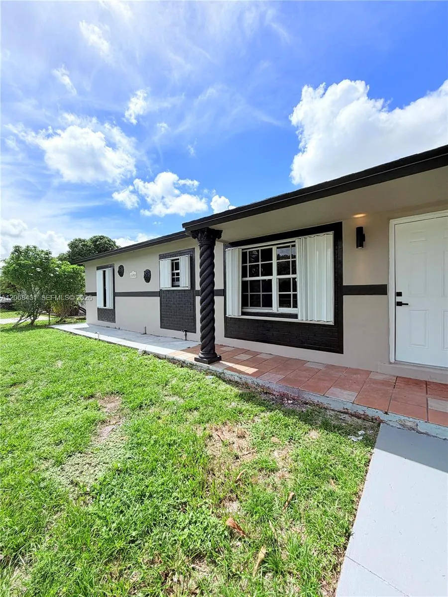 4492 NW 180th St Miami Gardens, FL 33055