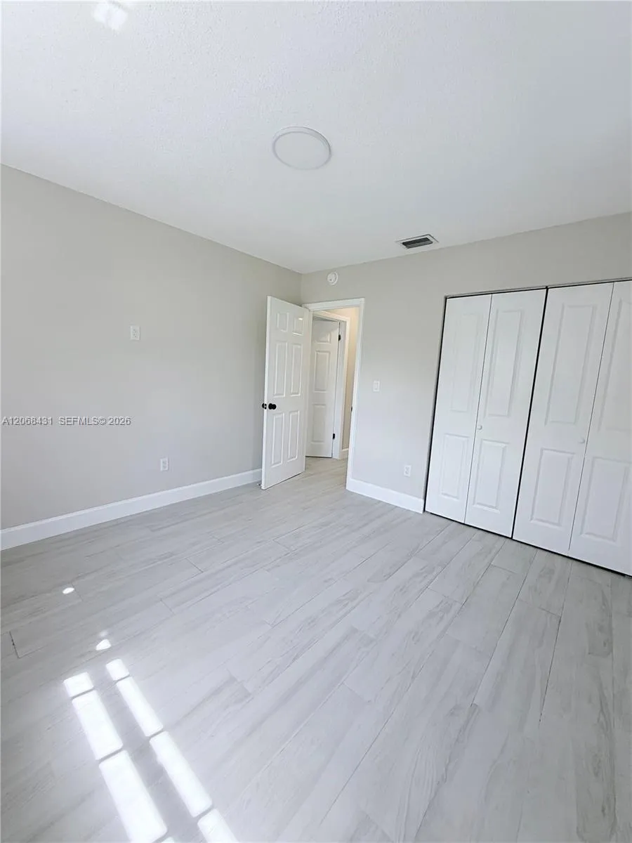 4492 NW 180th St Miami Gardens, FL 33055