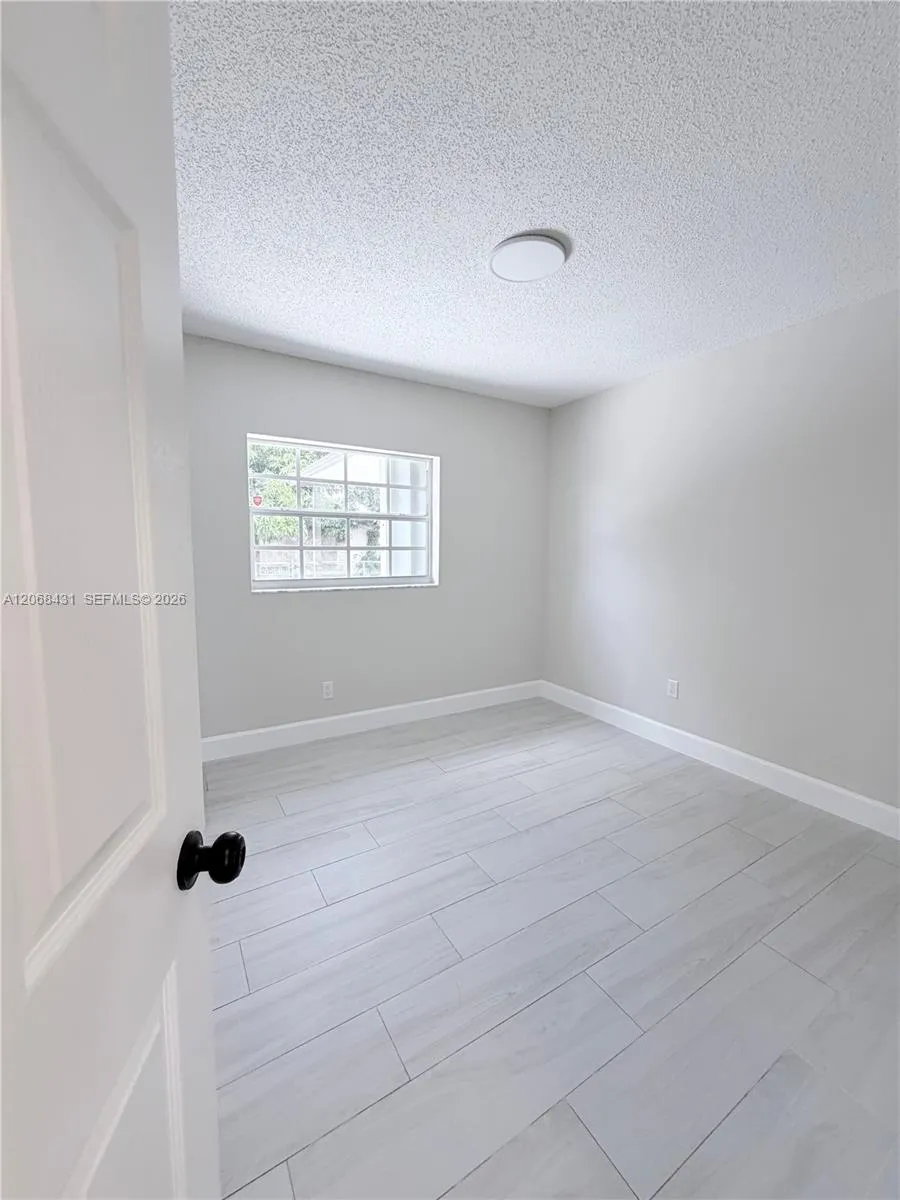 4492 NW 180th St Miami Gardens, FL 33055