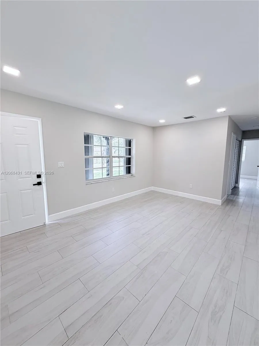 4492 NW 180th St Miami Gardens, FL 33055