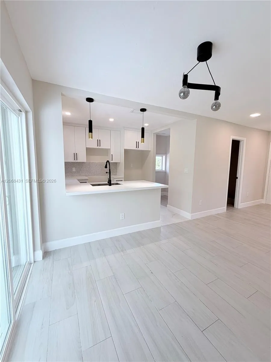 4492 NW 180th St Miami Gardens, FL 33055