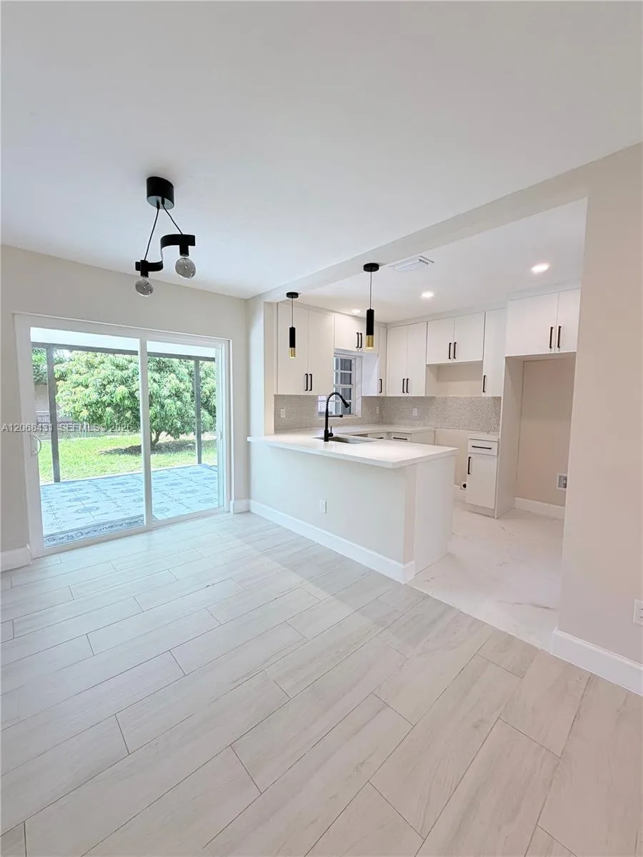 4492 NW 180th St Miami Gardens, FL 33055