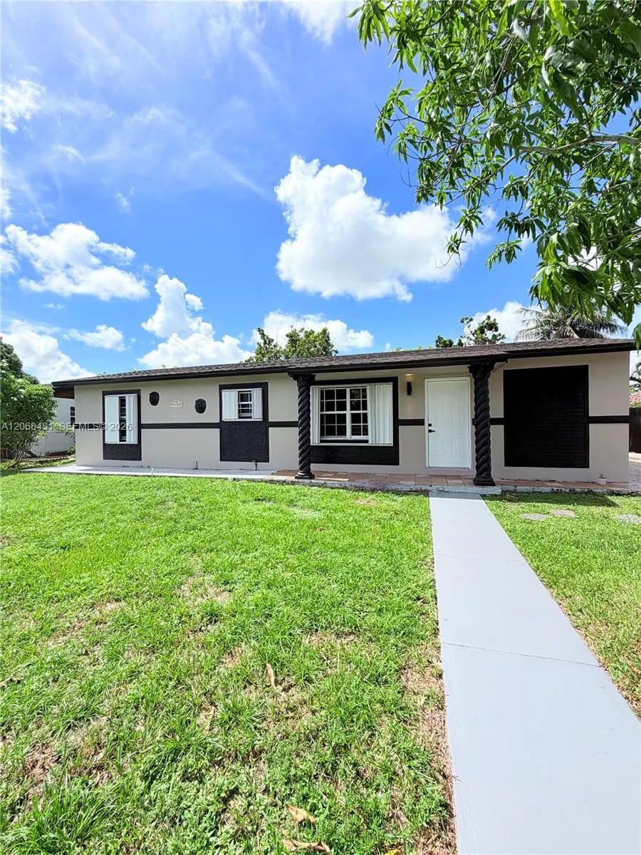 4492 NW 180th St Miami Gardens, FL 33055