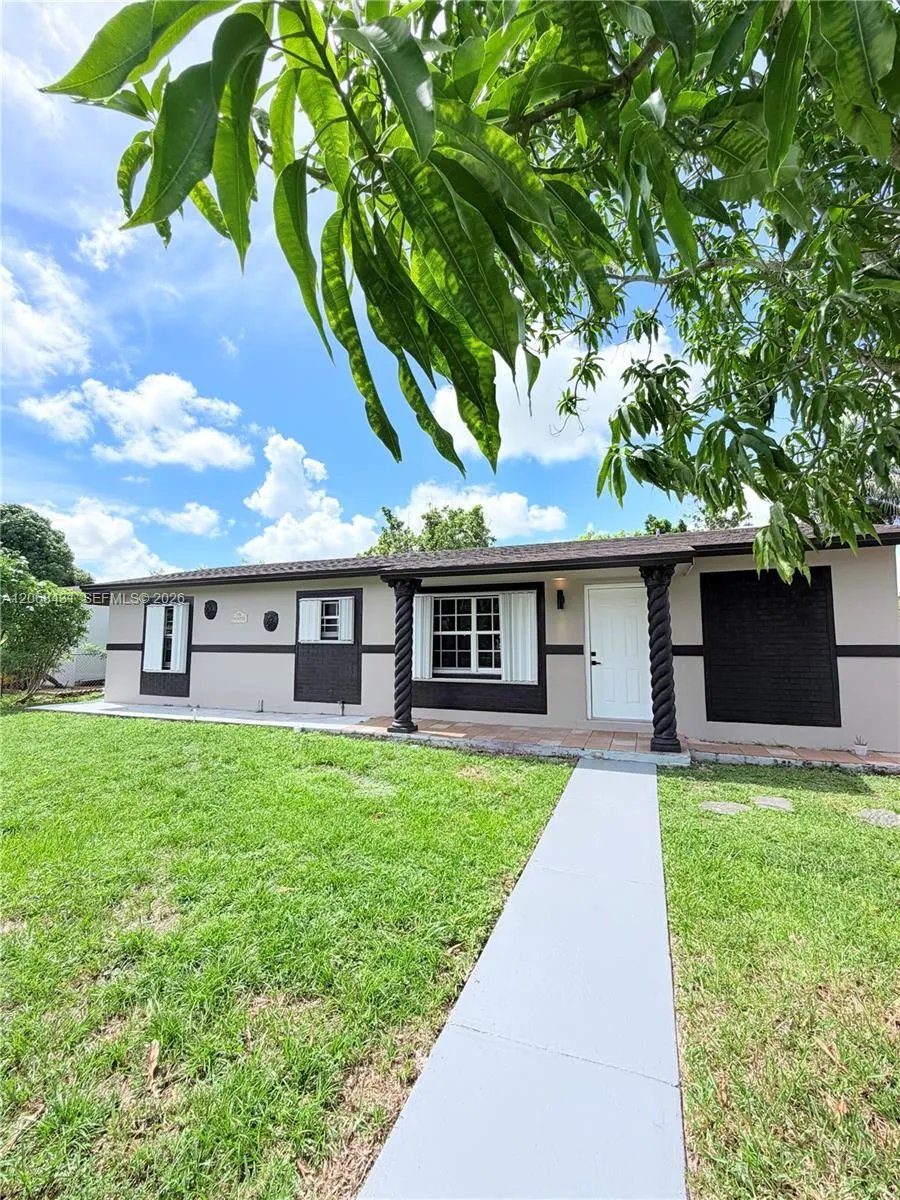 4492 NW 180th St Miami Gardens, FL 33055