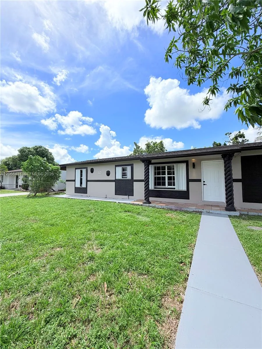 4492 NW 180th St Miami Gardens, FL 33055