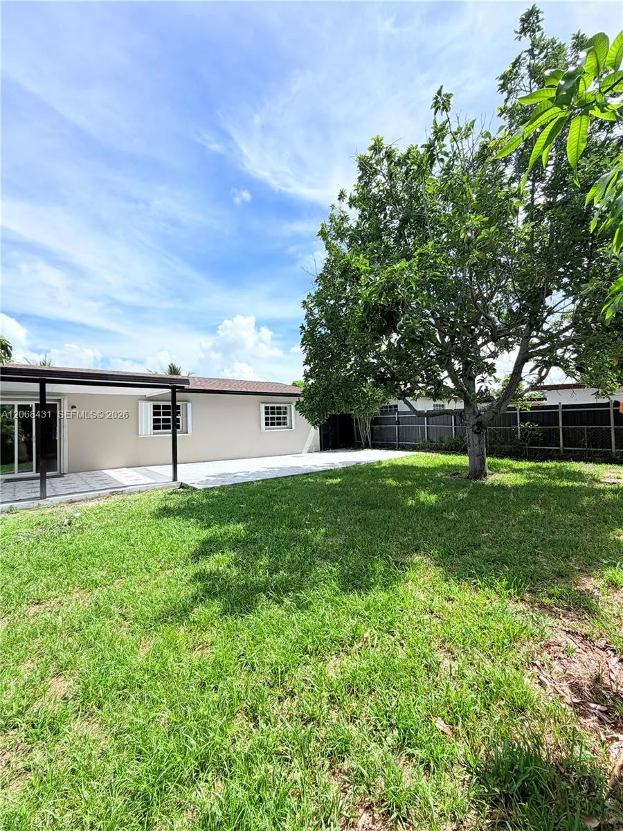 4492 NW 180th St Miami Gardens, FL 33055