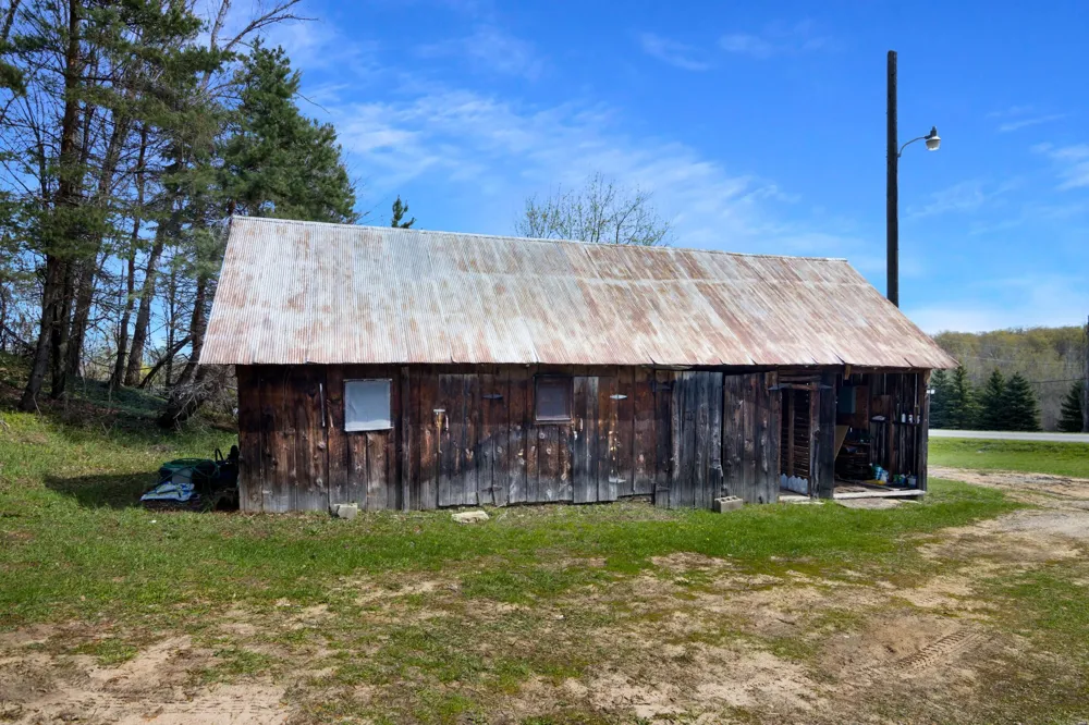 2768 S Center Highway Bingham Township, MI 49682