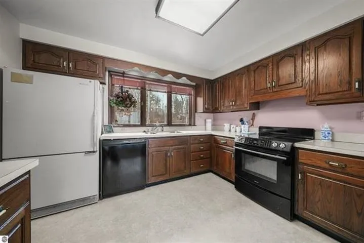 5403 E M-55 Cadillac City, MI 49601