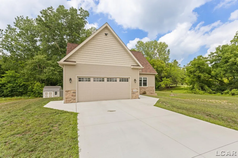 3326 Pender Court Adrian Township, MI 49221