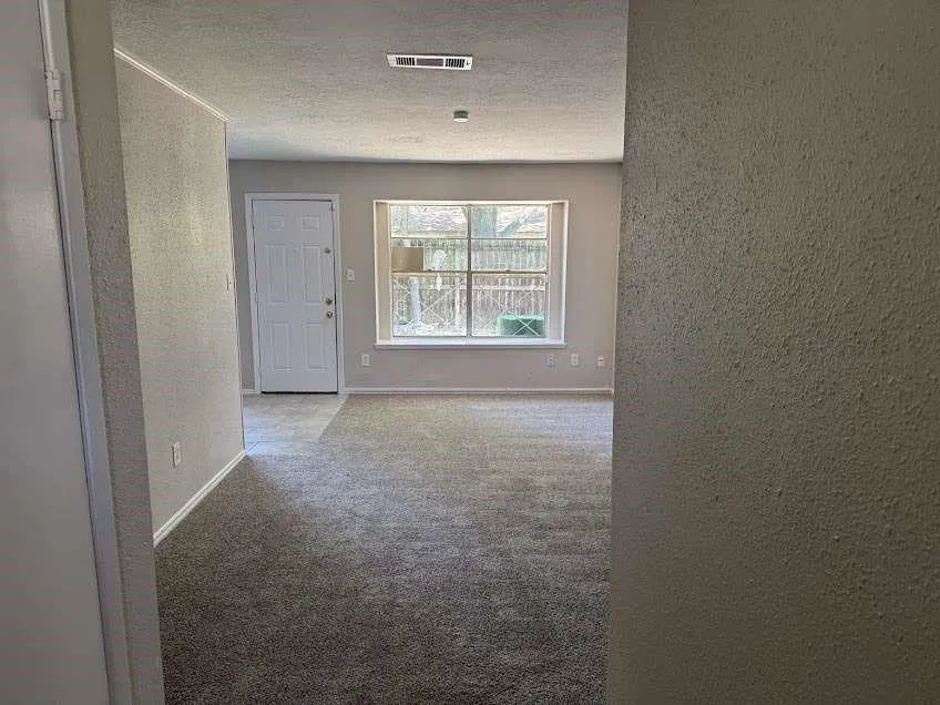 4931 E Ridge Creek Drive Houston, TX 77053